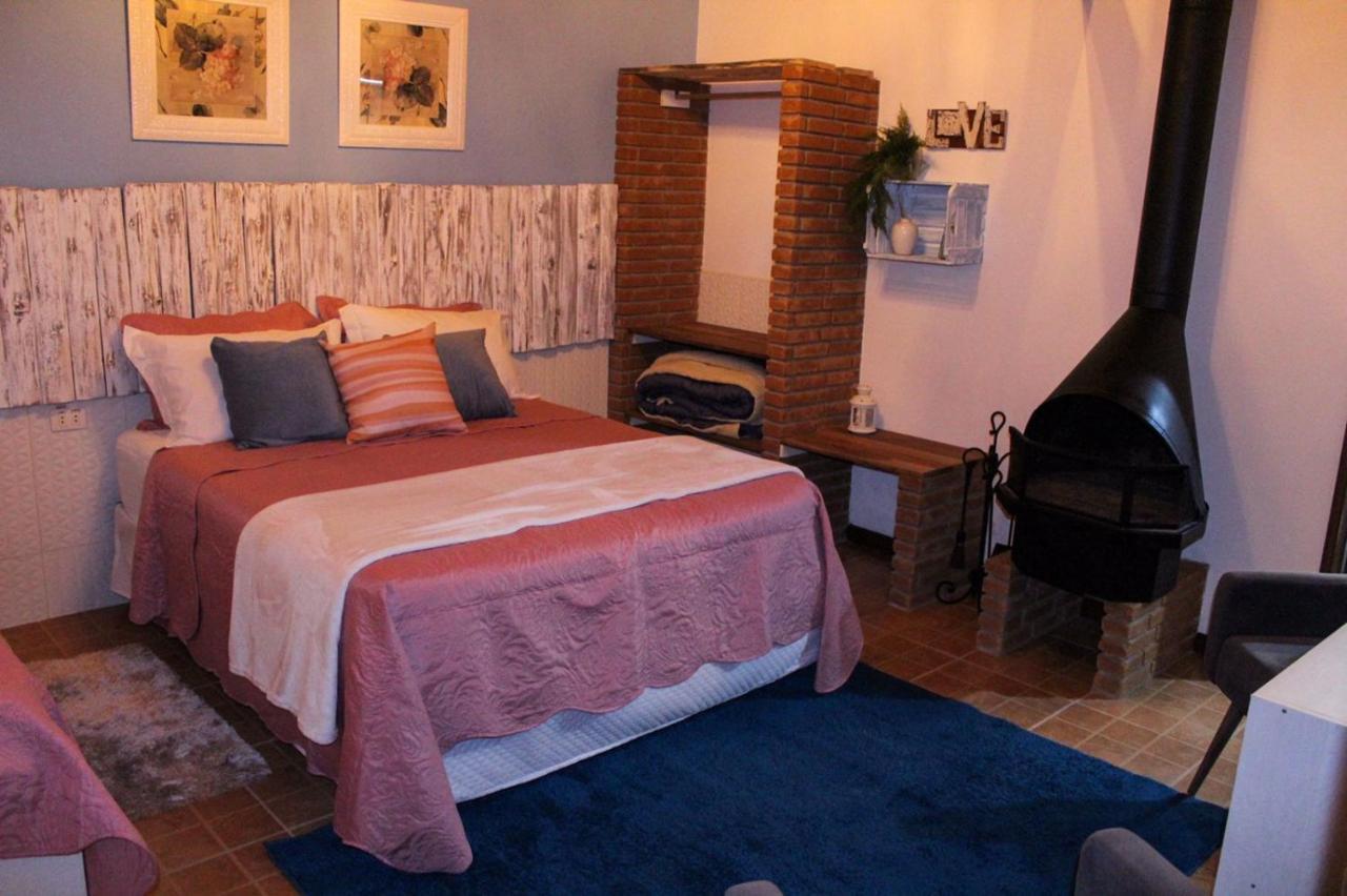 Chale Pico Agudo Hotel Santo Antônio do Pinhal Eksteriør billede
